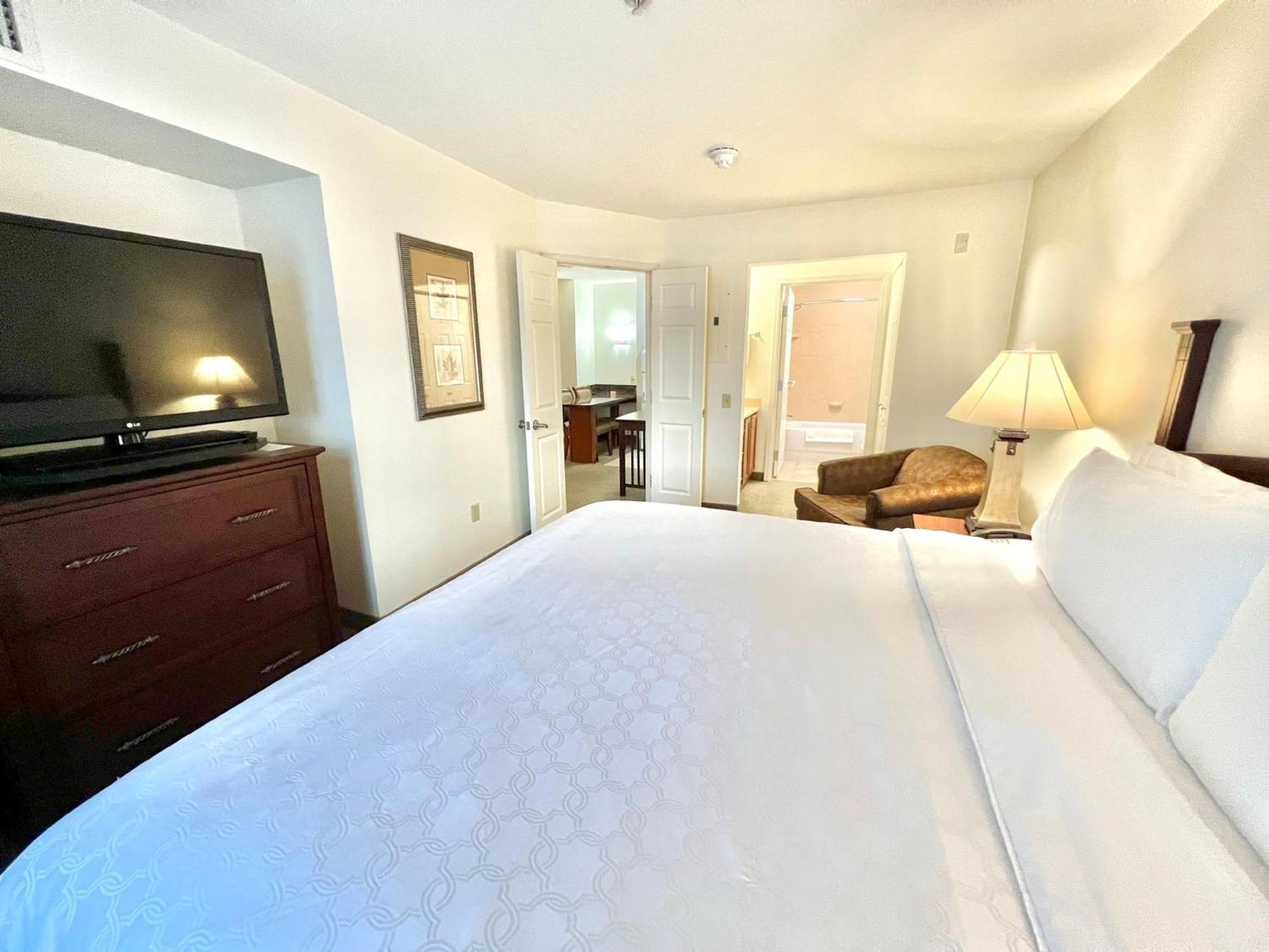 Staybridge Suites Detroit-Novi By Ihg Buitenkant foto